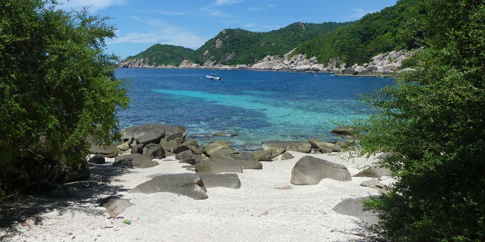 Beach at tanote villa koh tao resort