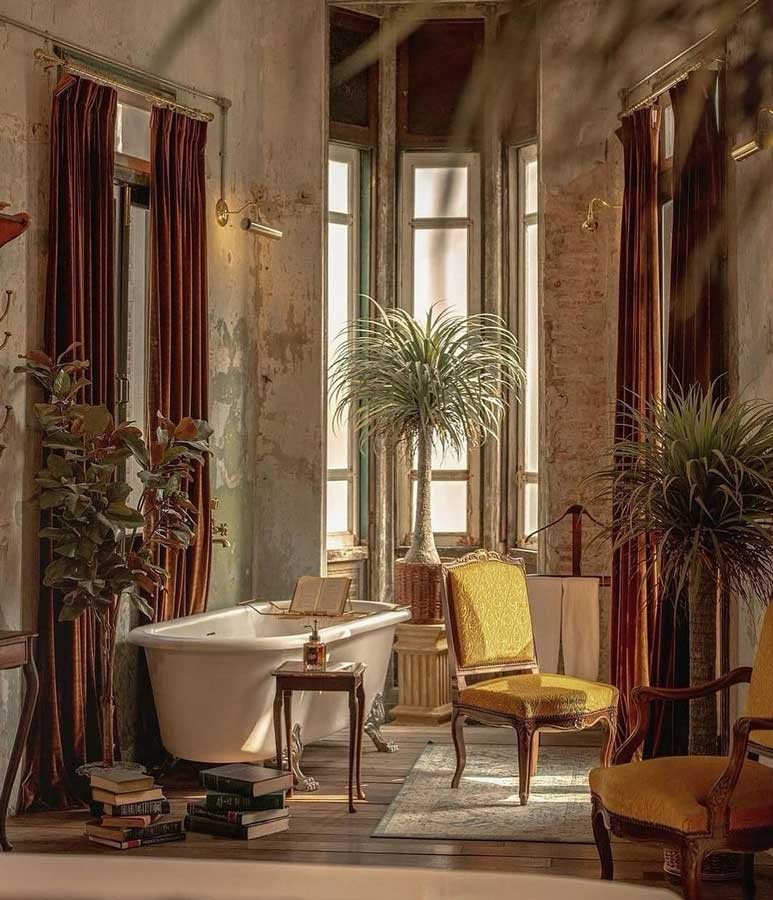 The Mustang Blu – Bangkok